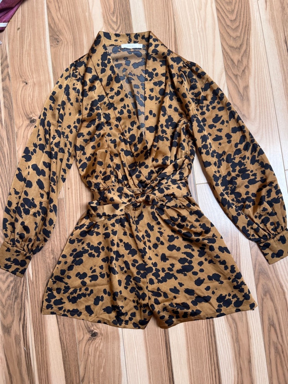 Lush leopard print tie-front romper in brown and black